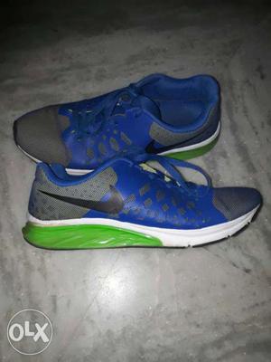 New pair Nike shoes
