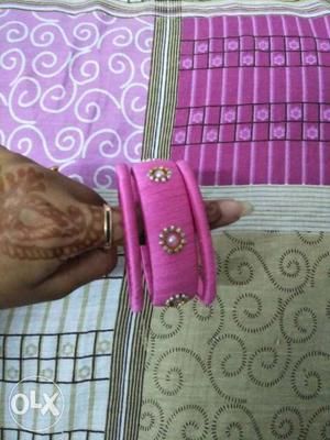 Pink silk thread hand made bangles it is very much new