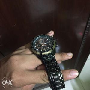 Round Black Faced Chronograph Watch With Black Link