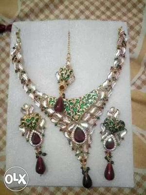 Urgent Sale ekdum new Red-green-gold Jewelry Set