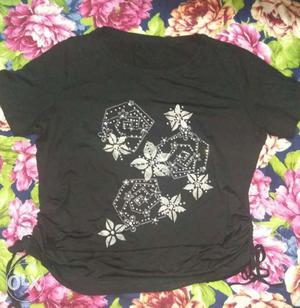 Urgently sell this new top