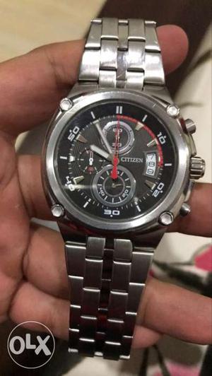 Watch in good condition.. have the warrranty
