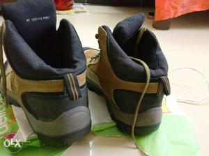 Woodland Shoe (Almost new condition).. 5 months.. Size 8