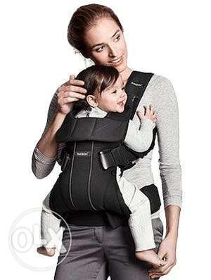 Baby carrying belt new condition...mom and me