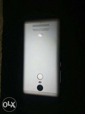 Here to sell mi note 3 in mint condition 2gb