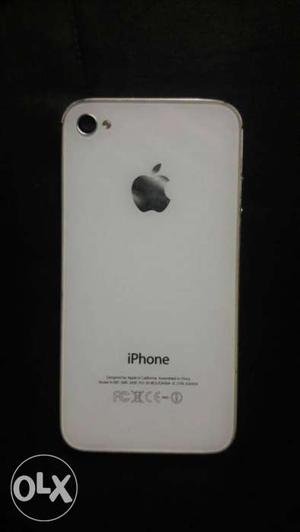I phone 4s 16gb with box and charger phone on