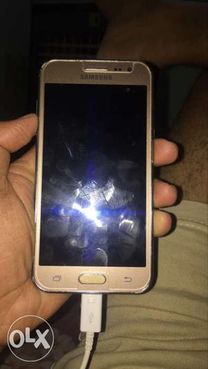J 2 1 year old phone and osome condition phone