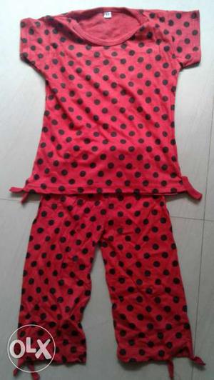 Red And Black Polka-dotted Cap-sleeve Shirt And Shorts