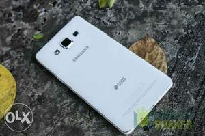 Samsung 4G A7 white