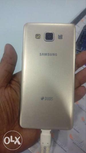 Samsung Galaxy A5 Gold colour 1 Year old With All