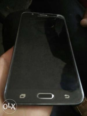 Samsung gallexy j7 is good condition all mobile