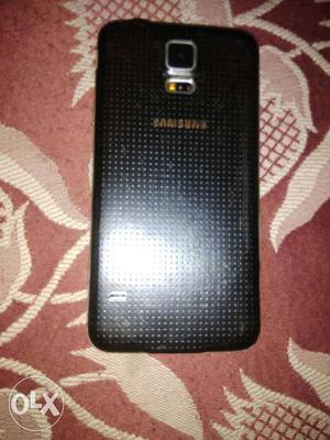 Samsung s5 just 6 mnths old with all accesories