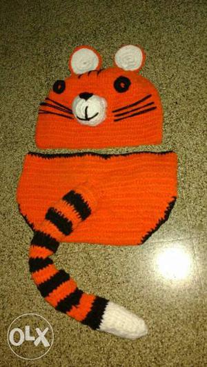Tiger cap n bottom for baby