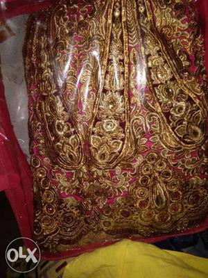Beautiful bridal heavy lehnga with great kadhai n