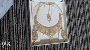 Beautiful set urgent need for sell