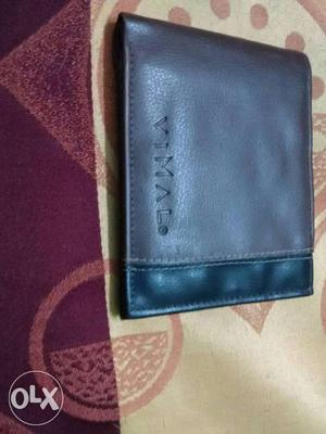 Black Yimal Leather Bi-fold Wallet