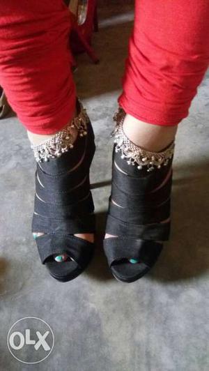 Black high heels sandal Very beautiful.sandal