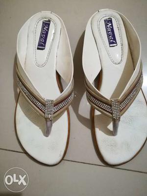 Ladies sandals pearl white colour new.