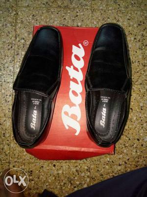 Men's Pair Of Black Leather Bata Formal Shoes With Box
