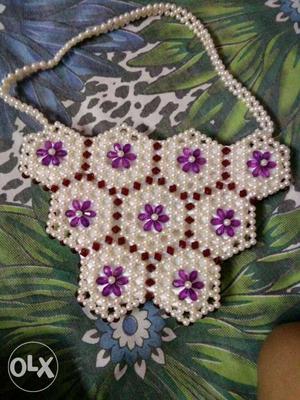 White And Purple Floral Beaded Necklace