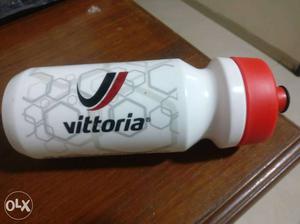 White And Red Vittoria Plastic Sports Bottle