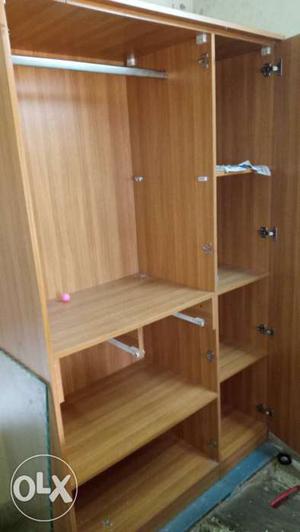 3 doors cabinet or cubboard, Almerah in good condition