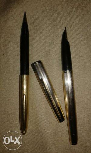 Antique pilot and Fort Madison (canada) pen for