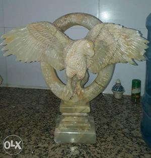 Eagle Statue. made from onyx stone. Antique product.