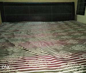 King size Bed, Hydraulic Lift Storage Box, New Condition,