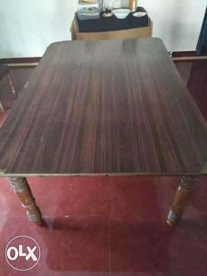 Large size mahogany table for homes and offices
