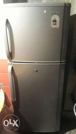 Samsung double door fridge 5 years old. Needs to