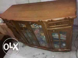 Very gud condition cabinet maximum spase,size