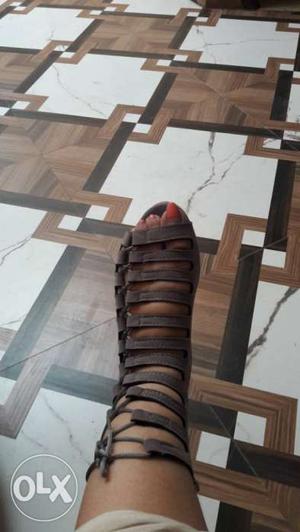 Brand new woman high neck sandal. Not single tym