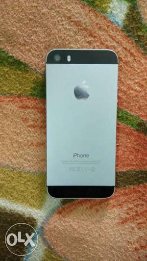 IPhone 5s 64 GB, no scratches, good condition,