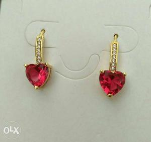 Pair Of Heart-cut Emerald Gemstone Earrings