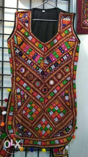 Red, Brown, And Green Floral V-neck Sleeveless Top