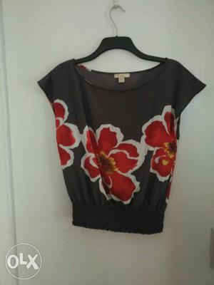 Selected Tops, Skirts, Pinafore n many more in