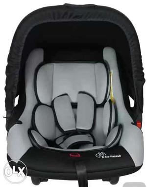 Baby's Car seat ideal for ages upto 18 months.