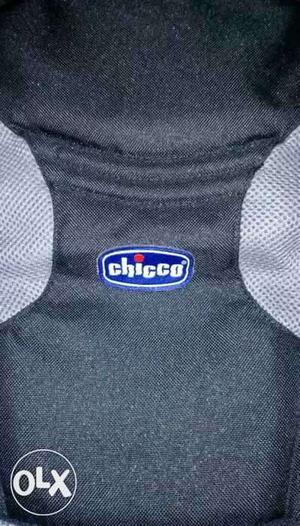 Chicco baby carrier, only 2 months old for negotiable price.