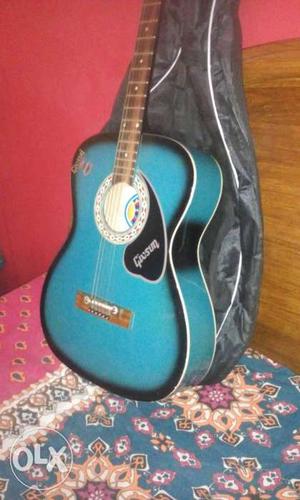 Givsun guitar in supreme condition m it supreme low price. 3