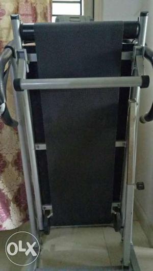 Manual tredmill for workout in good condition
