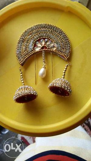 Pair Of Gold Jhumkaa Earrings