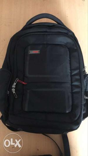 VIP safest lapbackpack just 1 week used