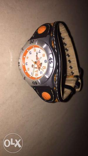 Zoop basketball watch in mint condition