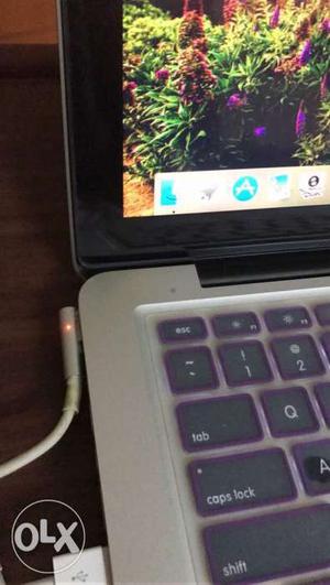 Apple Adopter MacBook Pro working & Genuine