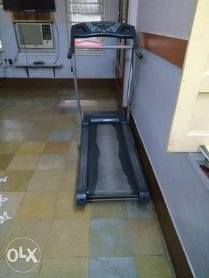 Electrical treadmill hardly used