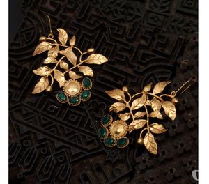 GOLD ROSE VINE DROP EARRINGS WITH GREEN CRYSTALS Hyderabad