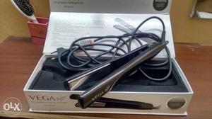 Hair straightener (Hardly used, good as new