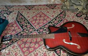 Hobner Guitar red & black color good condition at