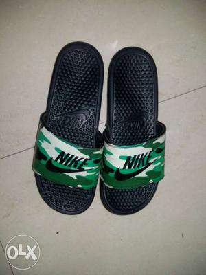 Nike flip flops 9 no size
